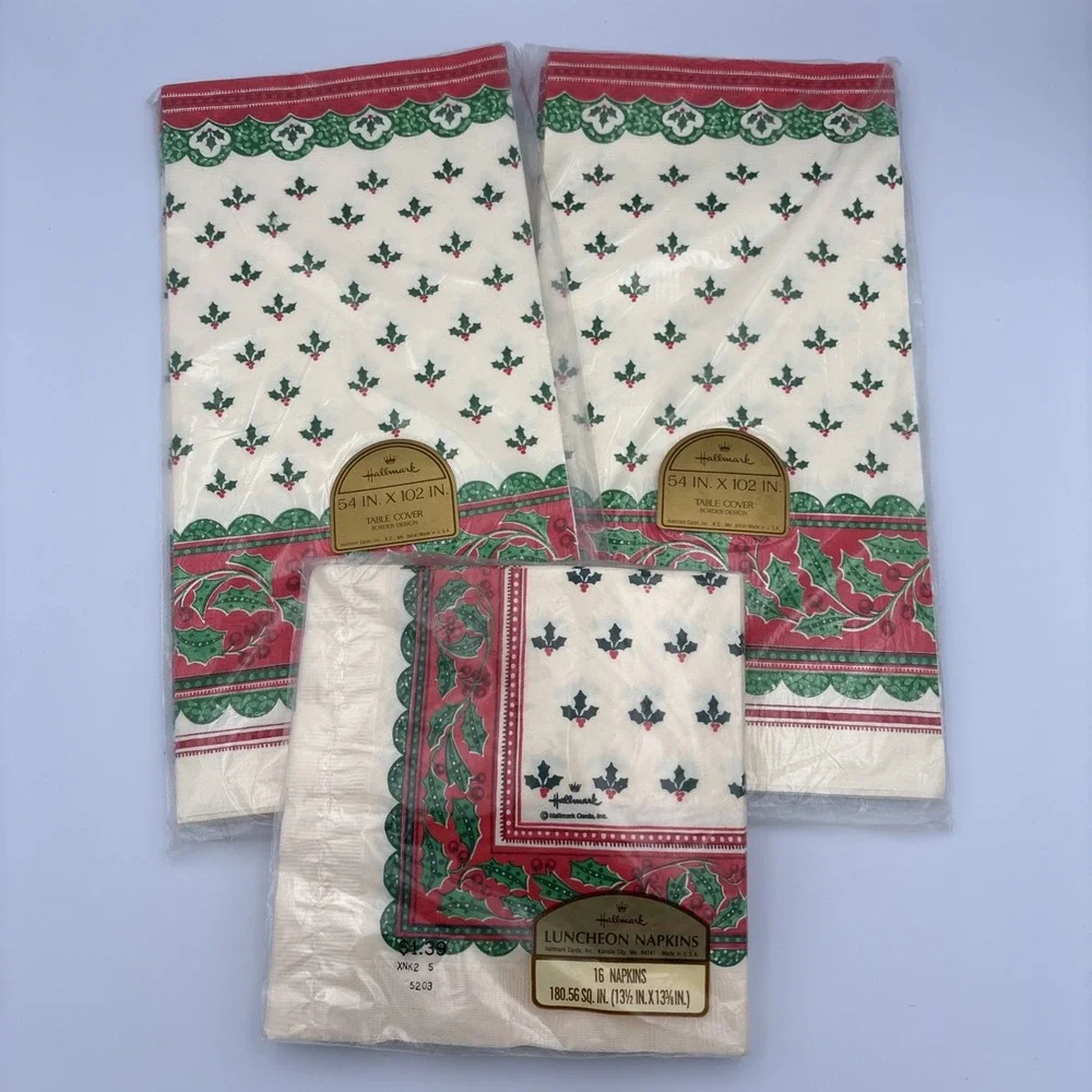 Vintage New Sealed Hallmark Christmas Holly 2 Pk Paper Tablecloths & Napkins